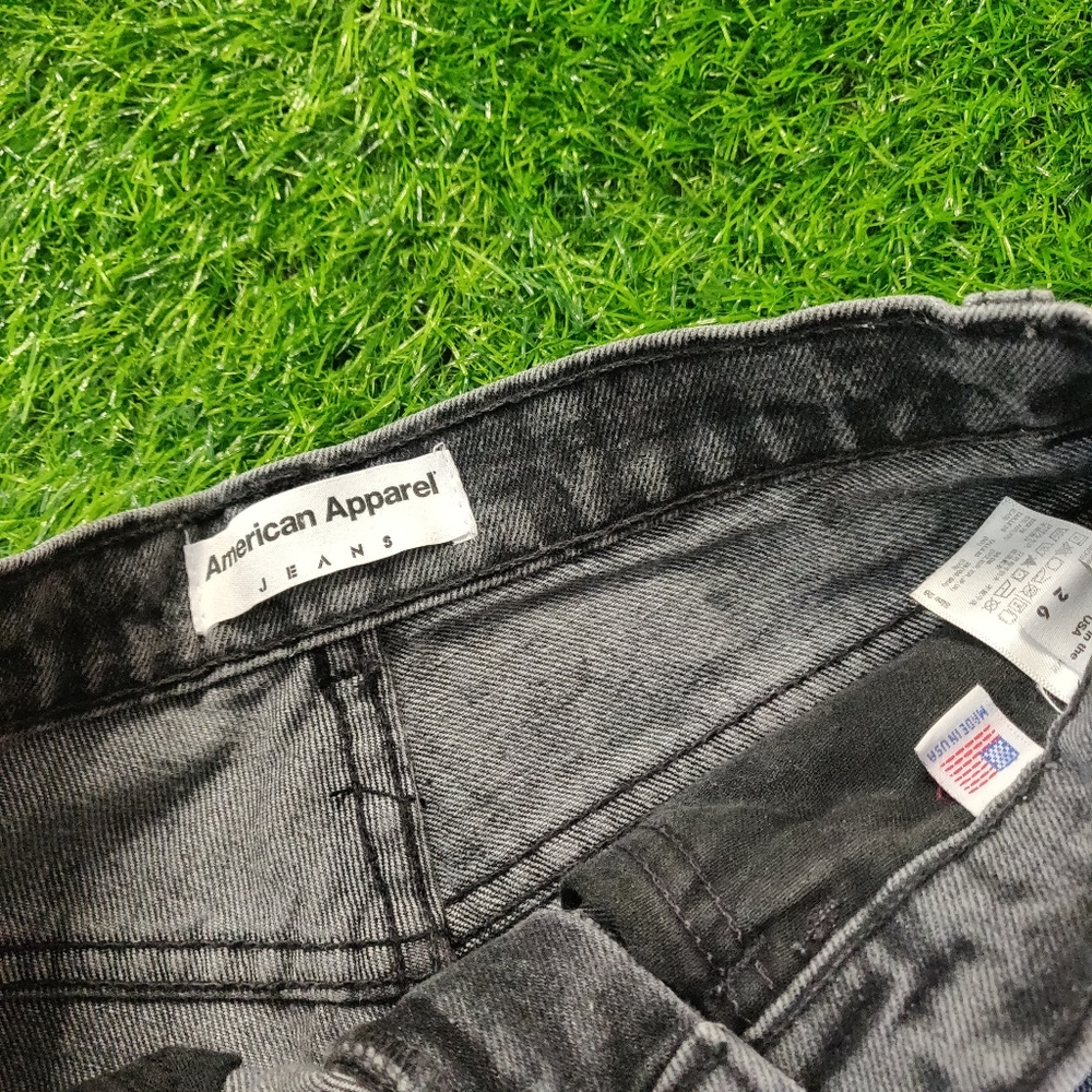 AMERICAN APPAREL HIGH WAIST DENIM SHORTS - Picture 5 of 8